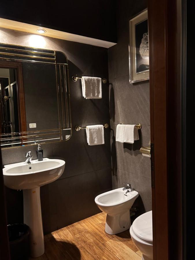 Lu Suites Turin Bagian luar foto